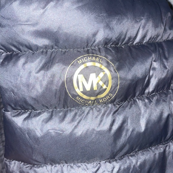Michael Kors puff jacket - Picture 3 of 4